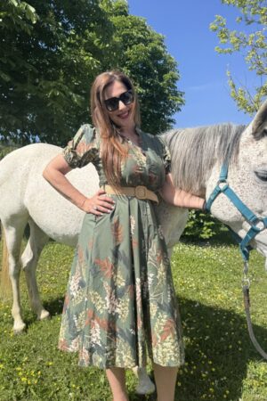 ΦΟΡΕΜΑ ΤΥΠΟΥ ΡΕΤΡΟ ΠΡΑΣΙΝΟ ΜΕ ΦΥΛΛΑ