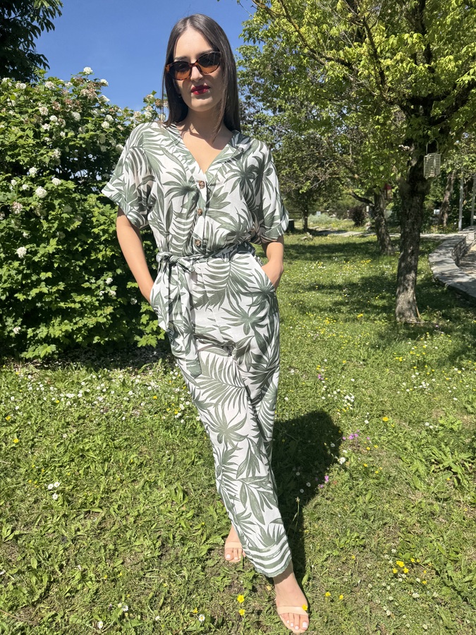 ΟΛΟΣΩΜΗ ΦΟΡΜΑ ΠΡΑΣΙΝΗ ΜΕ ΣΧΕΔΙΑ ΦΥΛΛΑ