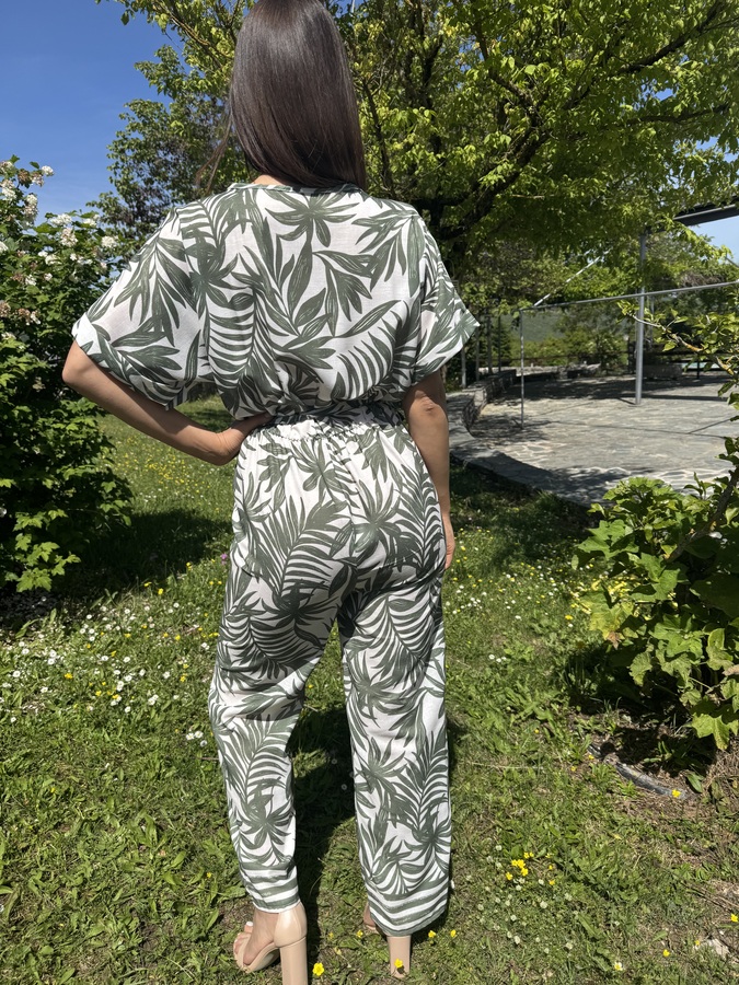 ΟΛΟΣΩΜΗ ΦΟΡΜΑ ΠΡΑΣΙΝΗ ΜΕ ΣΧΕΔΙΑ ΦΥΛΛΑ - Image 2